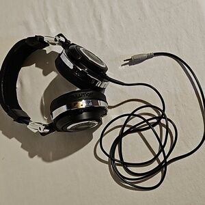 iFrogz Earpollution Mogul DJ Style Super Bass Headphones